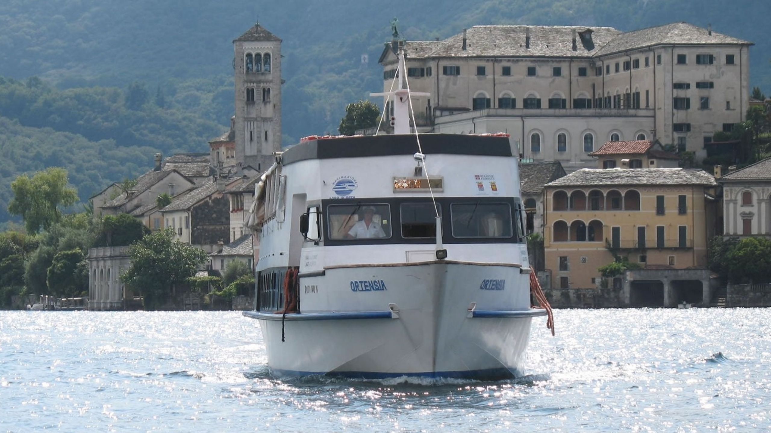 Battelli per gruppi sul Lago d'Orta