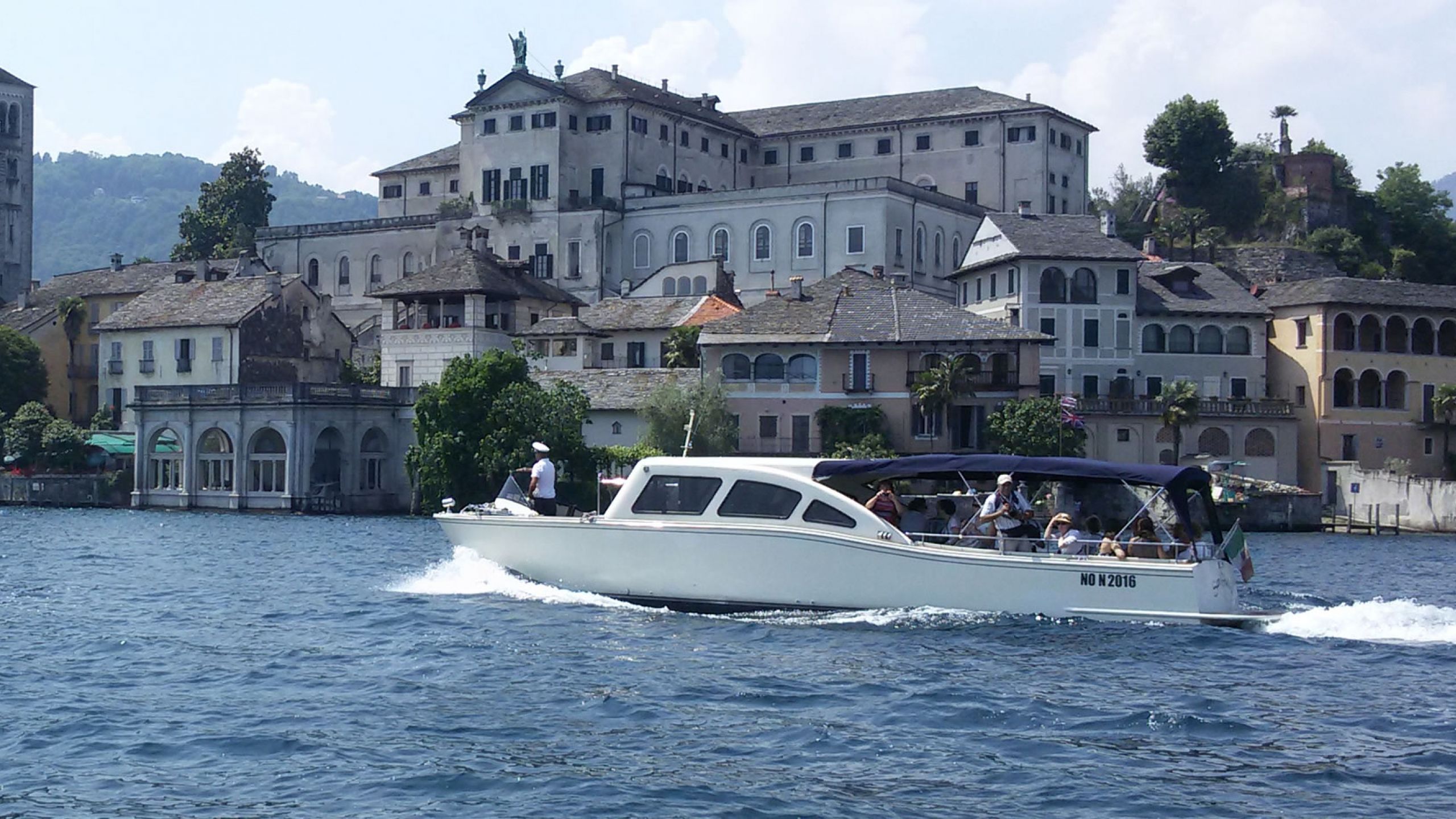 Motoscafi per gruppi sul Lago d'Orta
